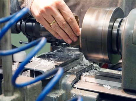 選擇高性價(jià)比的顎式破碎機(jī)，這些你一定要懂